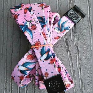 ZOX "LOVE KNOWS NO BOUNDS" #173 STRING NEW COLLECTIBLE PINK HOODIE STRING